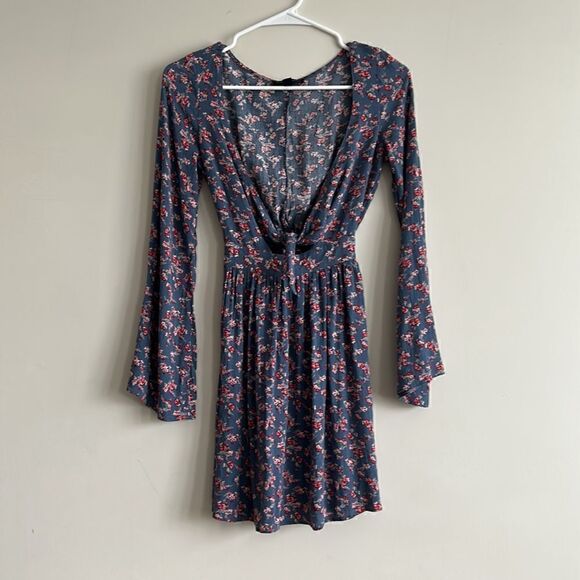 American Eagle Outfitters Floral Front Tie Long Sleeves Dress - Picture 2 of 9
